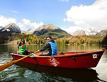 Boating on Štrbské pleso (tarn)